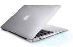 MacBook air 2017 corei5 8GB RAM 256GB SSD