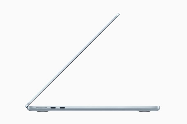 Apple MacBook Air M4 13.6-Inch - Image 3